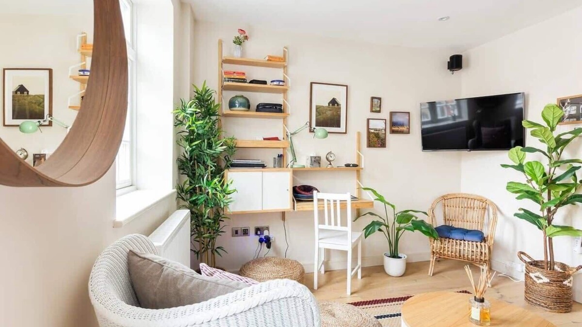 South Richmond Apartment | Luxury Studio in Heart of Richmond