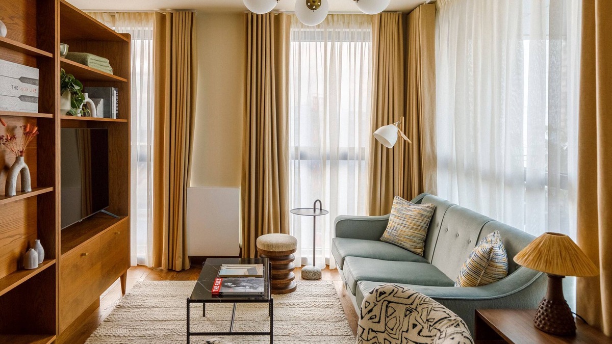 Tottenham Hale Apartment | Luxury Studio with Balcony in North London