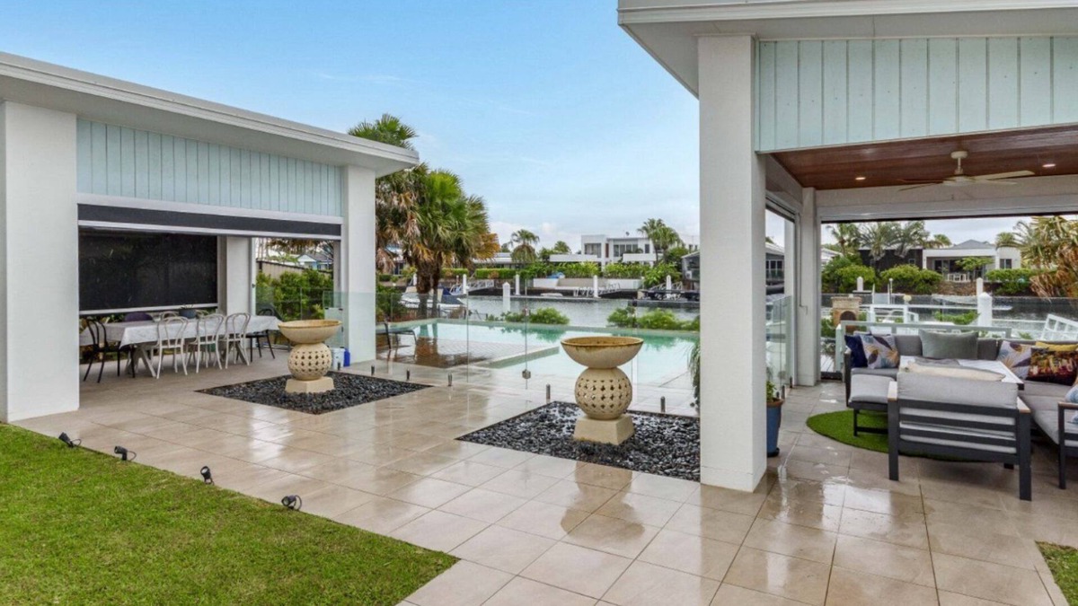 Moreton Bay Region House | Luxury & Style on the Canal