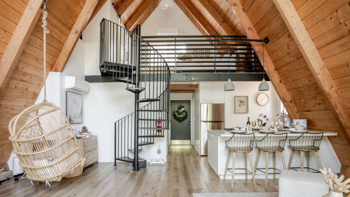 Running Springs Ski Chalet | Luxury summer Scandia A-Frame mountain Chalet +Hot Tub, EV & Pet friendly