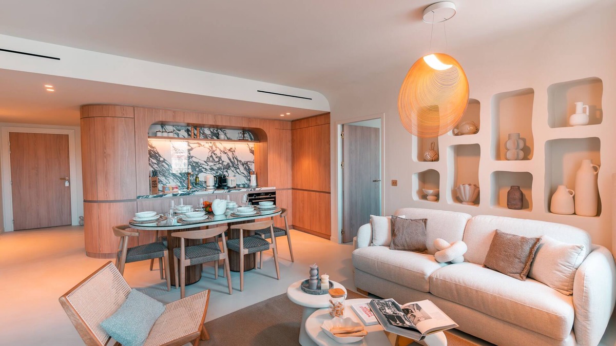 2nd Arrondissement Apartment | Luxury T3 Degaby - view of the Old Port