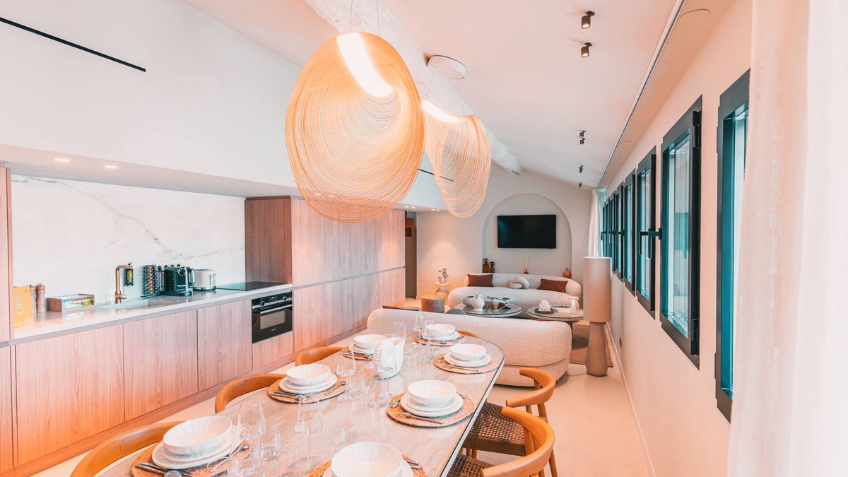 Opera Apartment | Luxury T4 Endoume - view of the Old Port