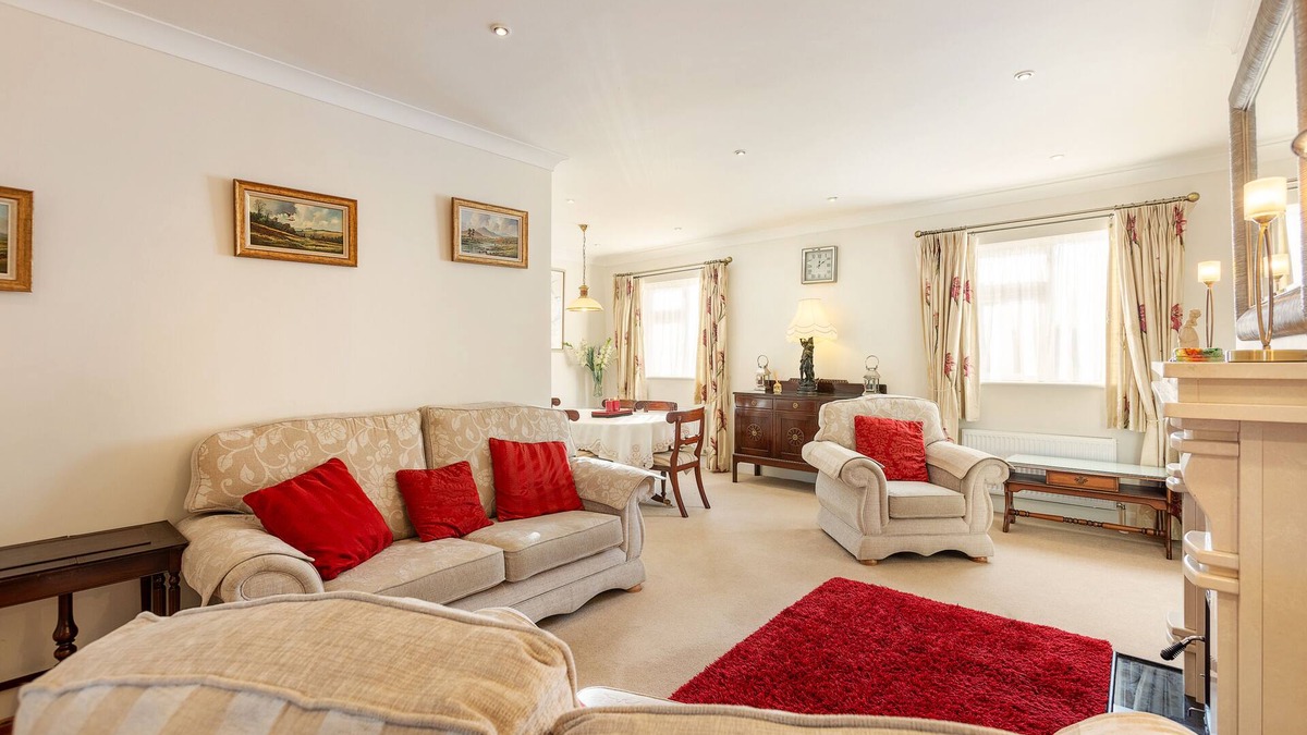 Dungarvan House | Luxury Town Retreat & Courtyard - located in the centre of Dungarvan