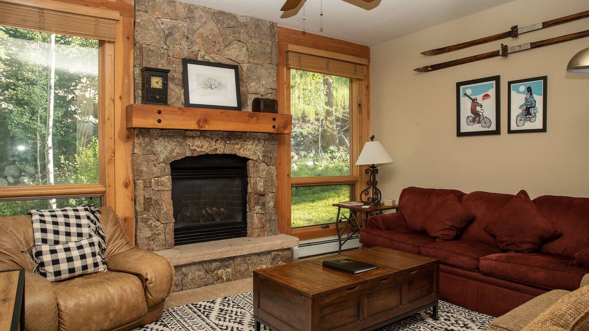 Keystone House | Luxury Townhome/Great Community Amenities/Private Patio