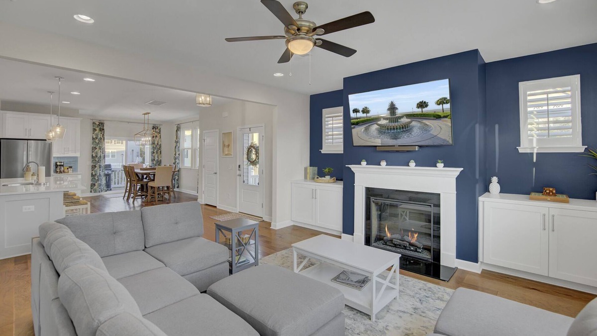 Johns Island House | Luxury Townhome with 2 King Suites - 20 minutes from Beach & Downtown