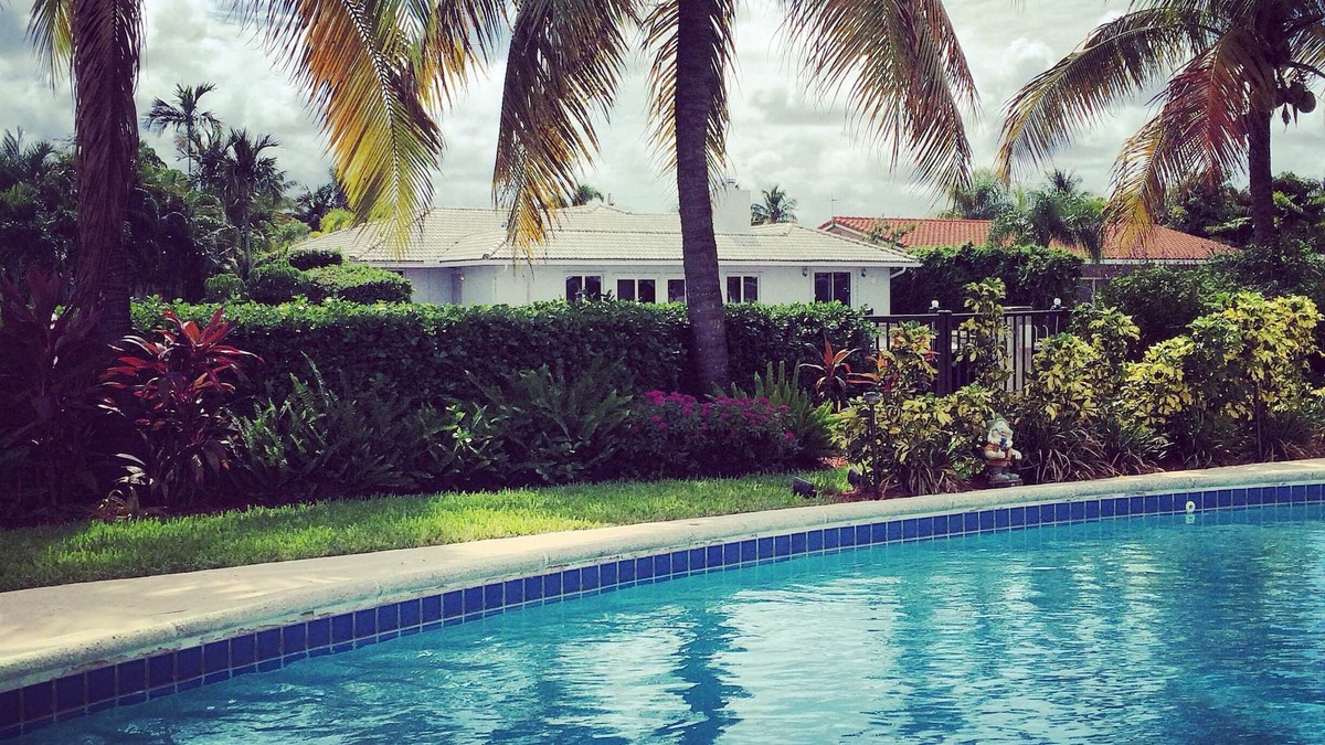 Landings House | Luxury Tropically Landscaped Waterfront Pool Home With Dock Bring Any Size Boat