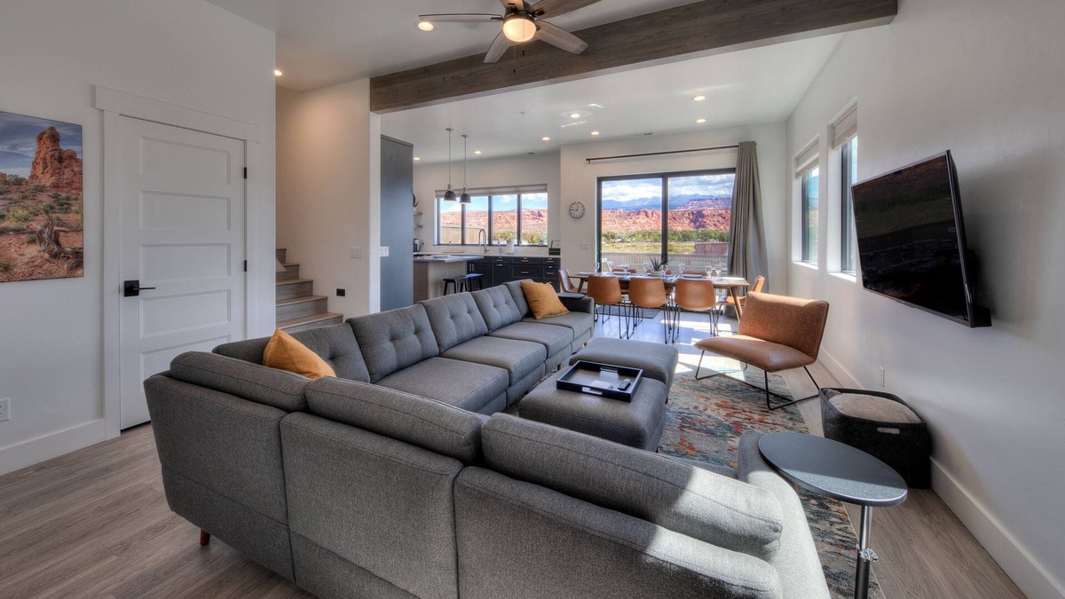 Moab South Valley House | Luxury twin home. Beautiful views. Private hot tub. Covered outside patio.