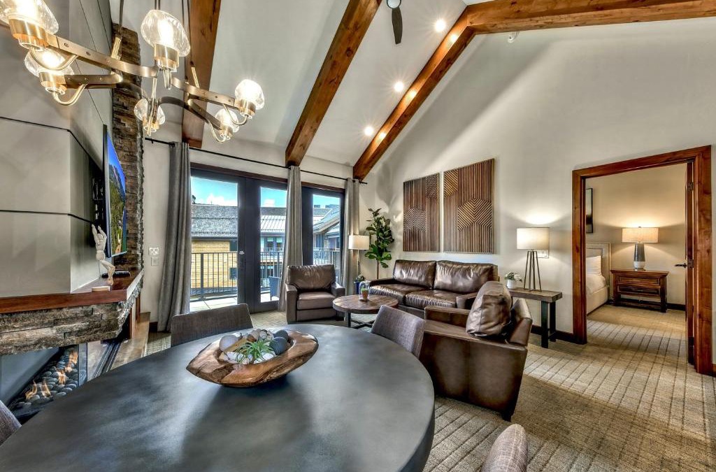 Lakeside Park Apartment | Luxury Two Bedroom Residence steps from Heavenly Village condo