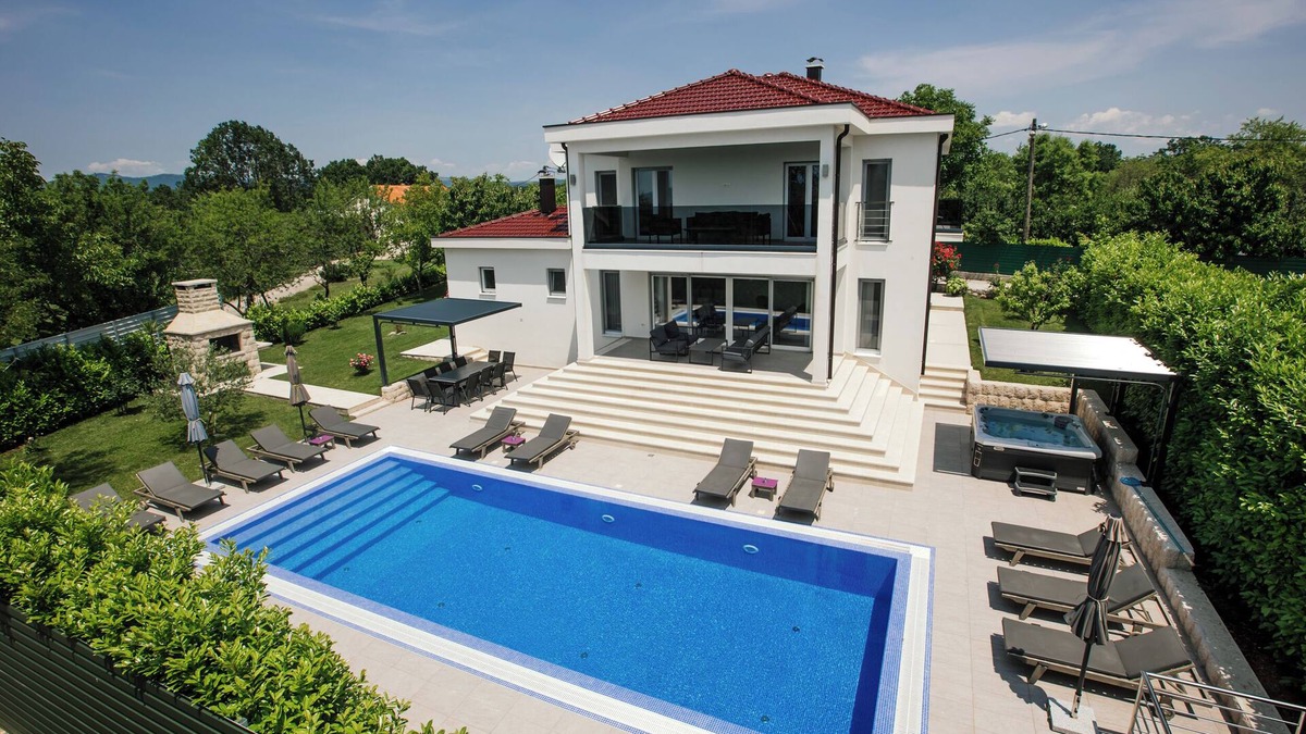 Gornja Glavina Villa | Luxury two villa complex, large groups up to 25 people, nature, entertainment