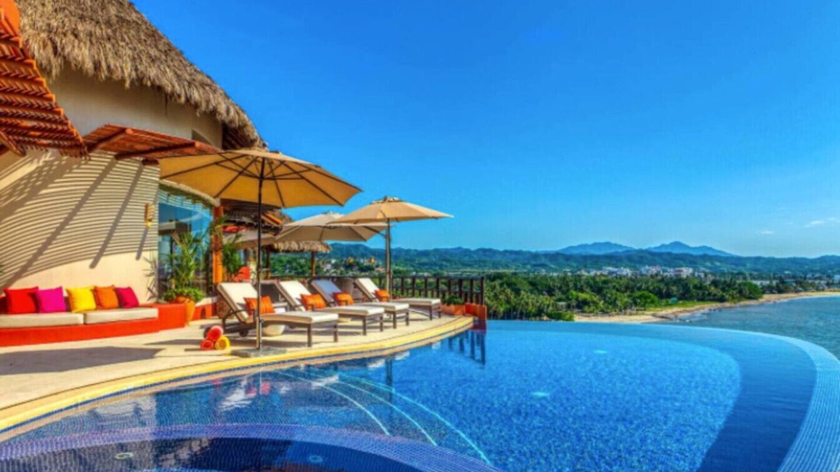 La Cruz de Huanacaxtle House | Luxury Villa Paloma Blanca