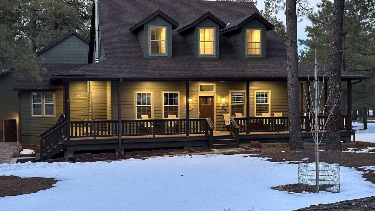 Williams House | Luxury vacation home on 5 acres, 6BR, 4 BA