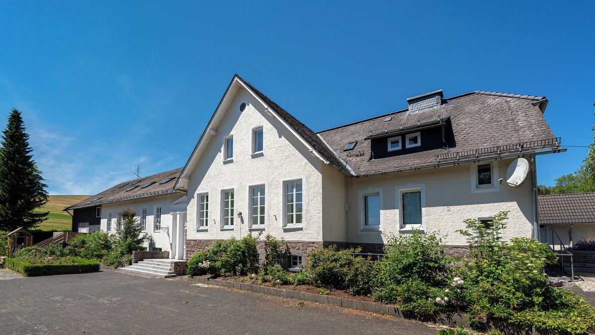 Deifeld House | Luxury vacation villa for large groups, companies or weddings in the heart of Sauerland