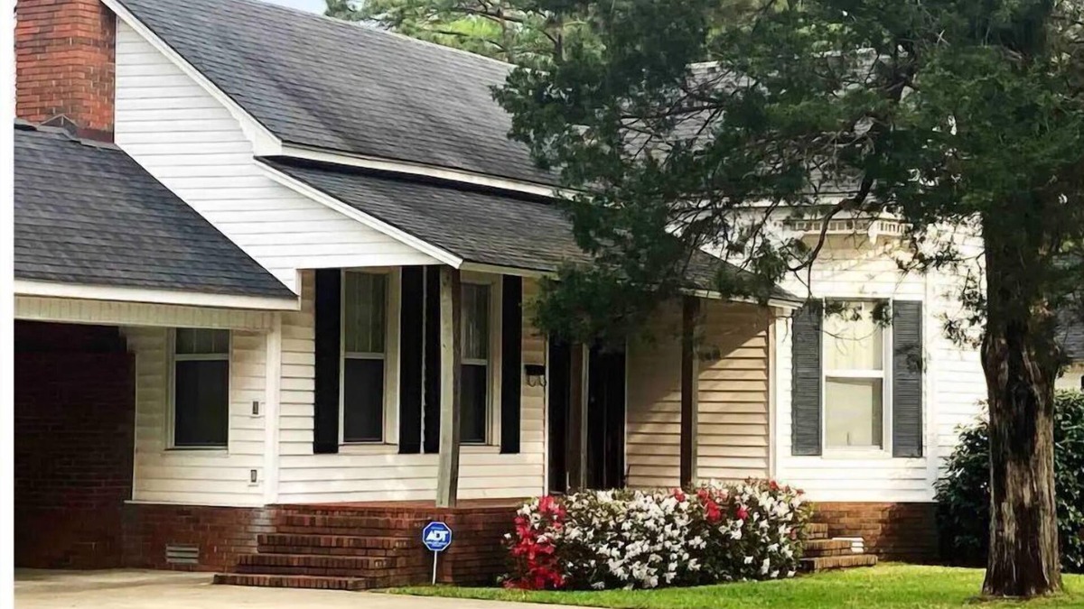 Winnsboro House | Luxury Victorian Home: King Master Suite EZ Access