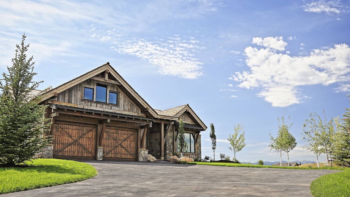 Driggs House | Luxury View Lodge on Signature 8th Hole by the tributary