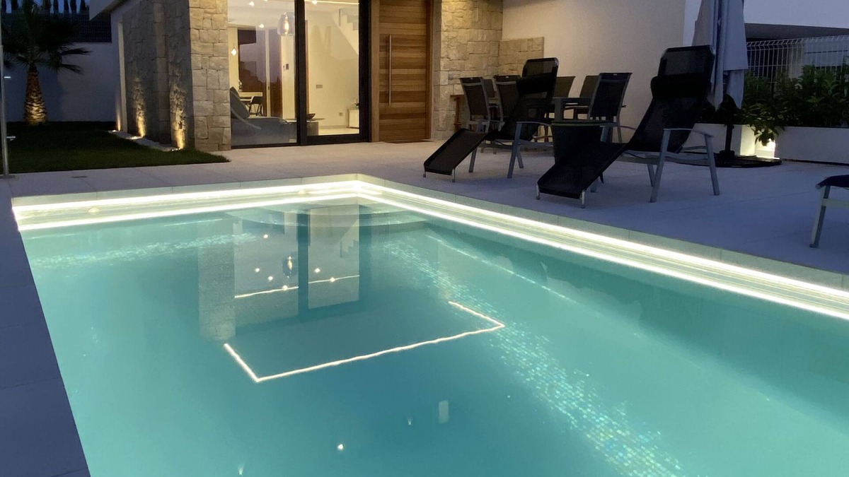 Finestrat House | Luxury villa 10 min. to the beach with pool, garden, 3 bedrooms, 3 bathrooms