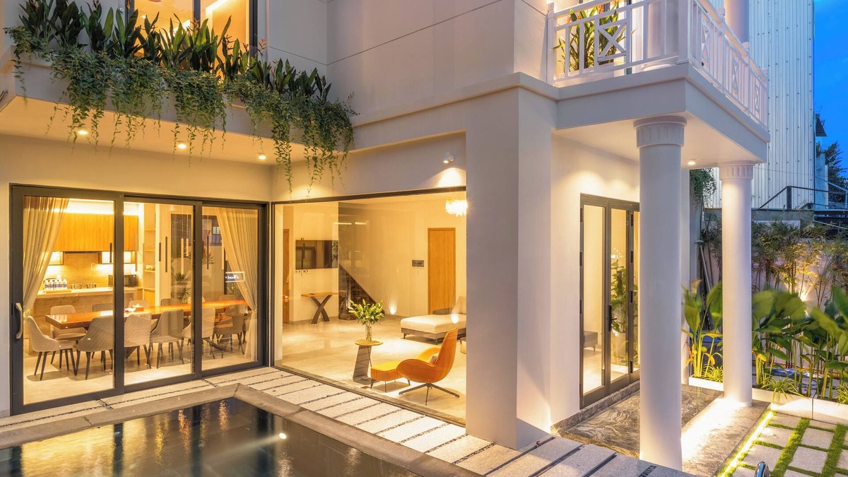 Ngu Hanh Son Villa | Luxury Villa 5BR Private Pool 5 minute walk to My Khe Beach