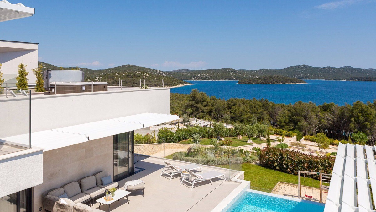 Jezera Villa | Luxury Villa Aquila with Pool