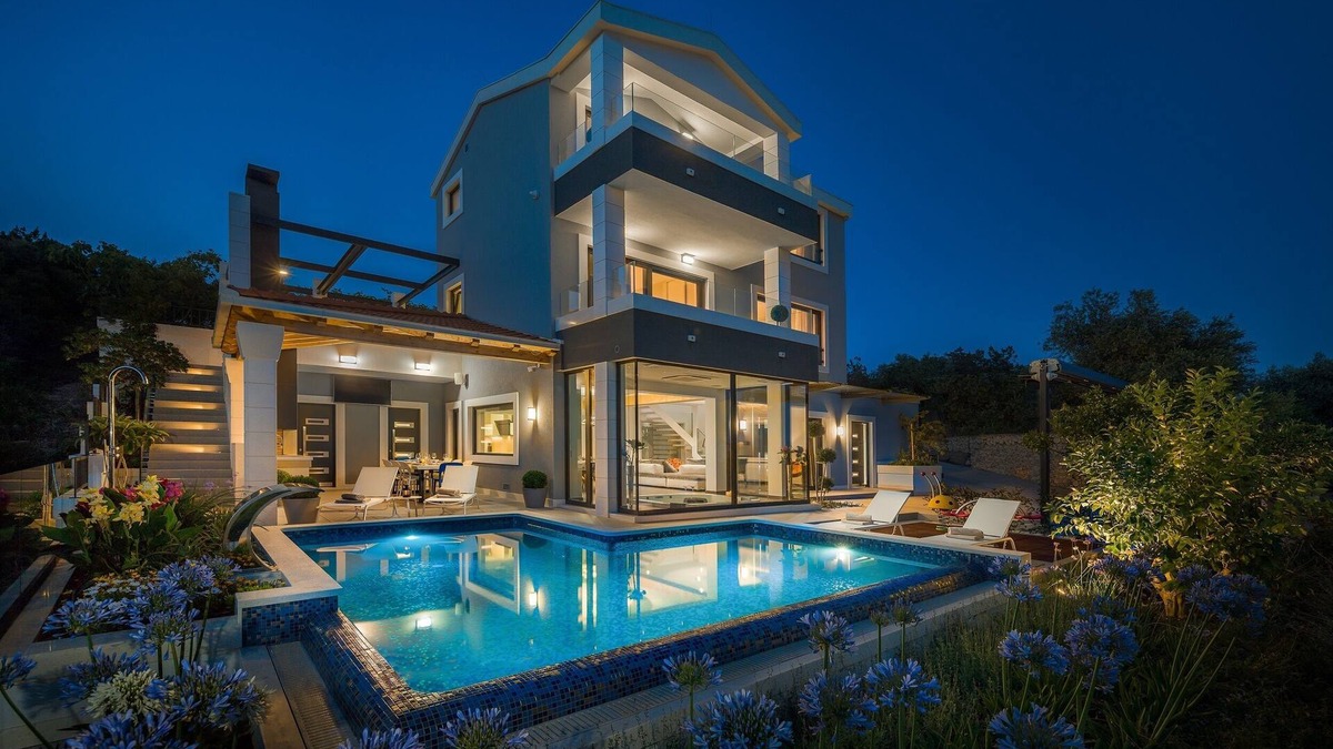 Okrug Gornji Villa | Luxury Villa Argemonia - Stunning view, Heated Pool, Jacuzzi , Gym .