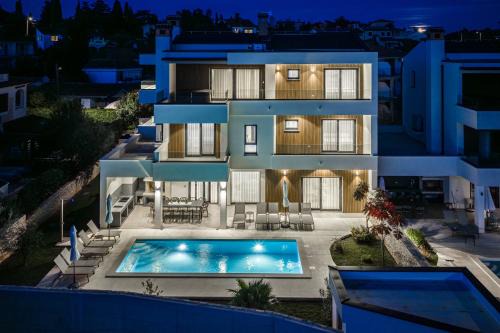 Premantura Villa | Luxury Villa del Sol