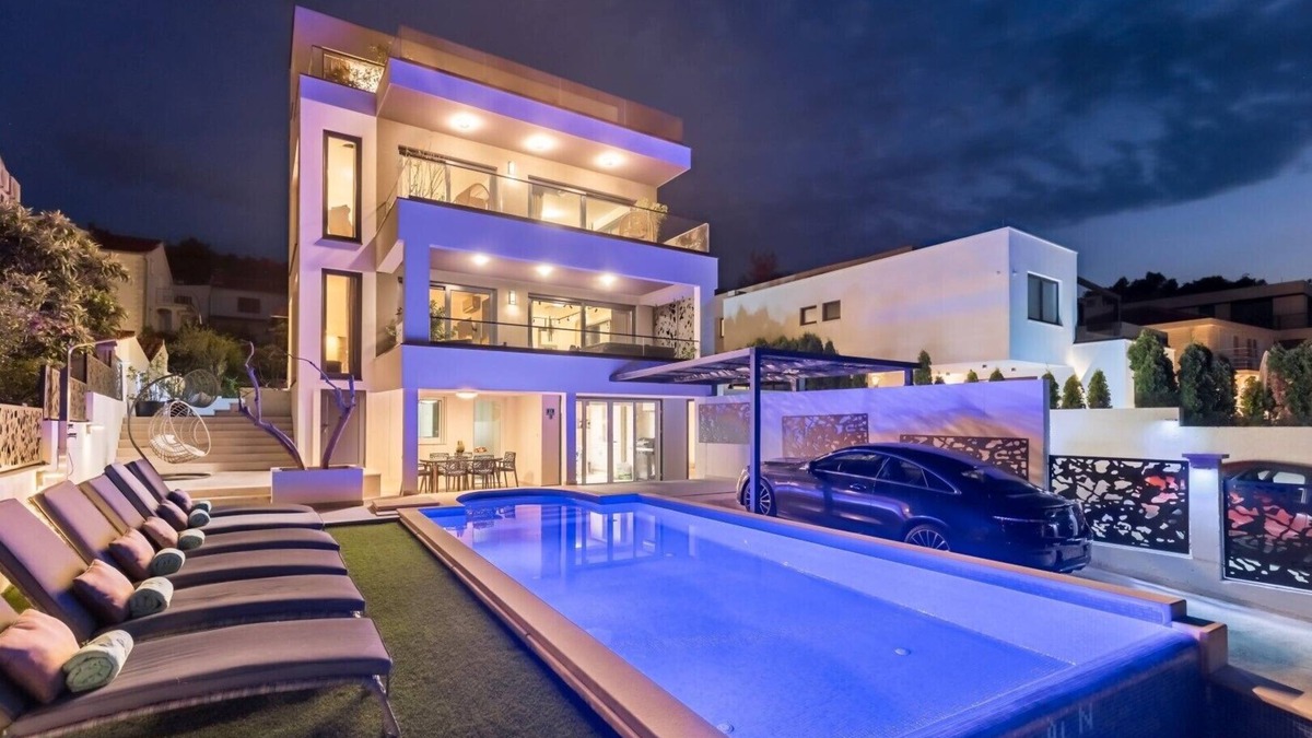 Okrug Gornji Villa | Luxury villa Destiny Ciovo by the sea with heated pool and sauna