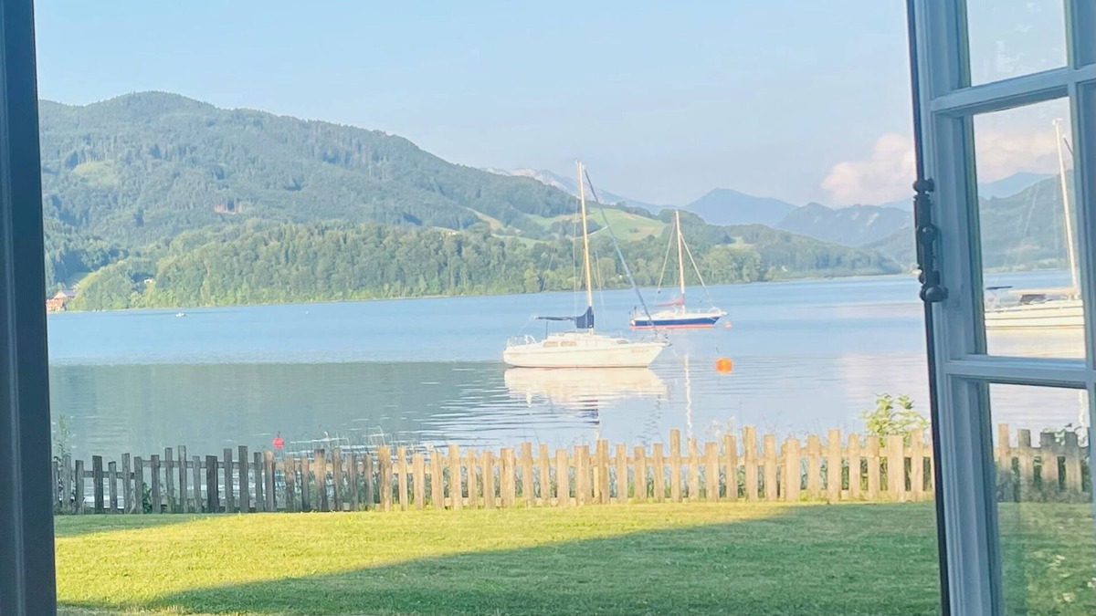 Sankt Lorenz Ski Chalet | Luxury Villa directly on Lake