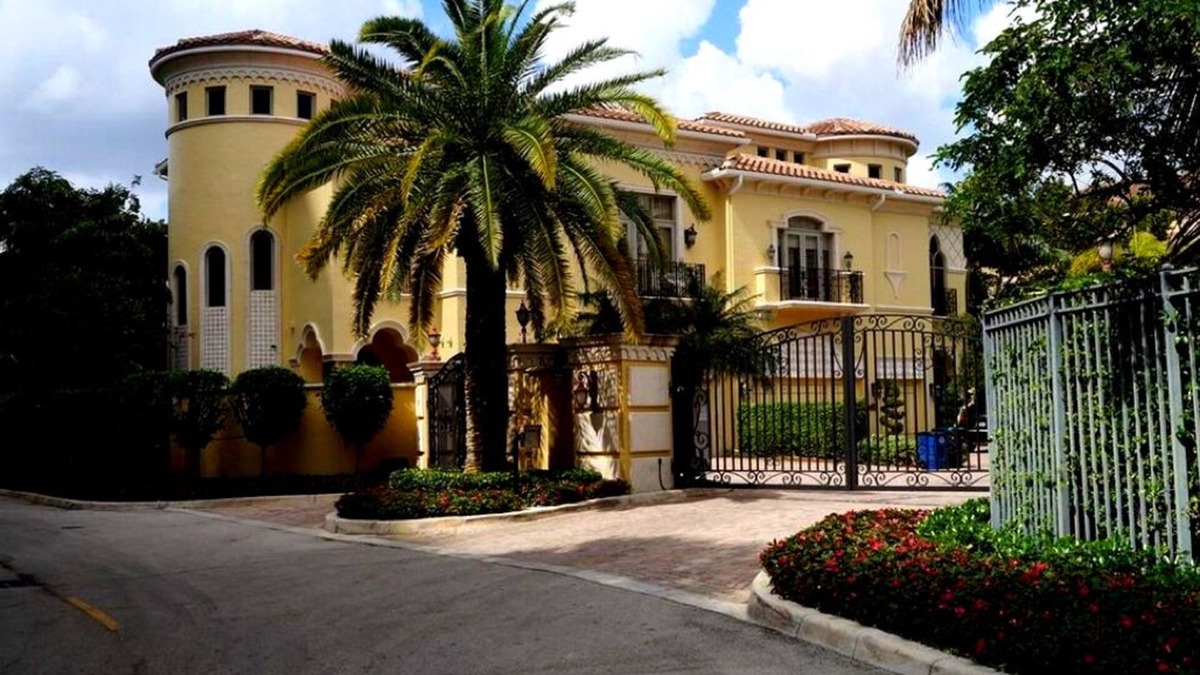 Aventura Villa | Luxury Villa for Rent