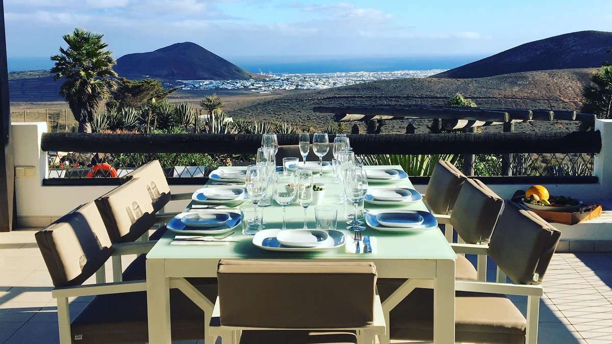 Nazaret Villa | Luxury Villa for up to 10 guests with pool and huge private garden.