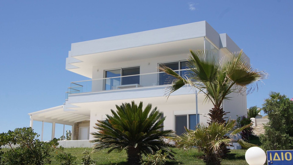 Kalamaki Villa | Luxury villa with sea views and a few steps to the beach