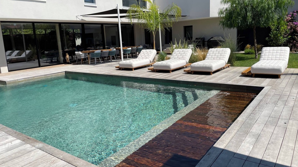 Perols Villa | Luxury villa heated pool jacuzzi sauna