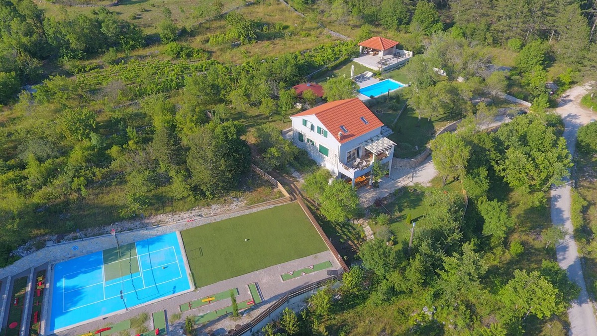 Muc Villa | Luxury Villa HEAVEN No. 2, heated pool, for 11, near Split