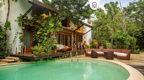 Zona Hotelera Norte Villa | Luxury Villa in Cozumel with Pool & Hot Tub