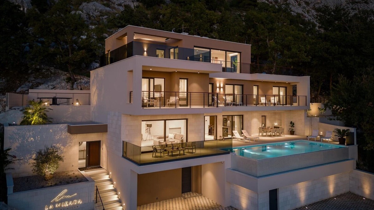 Borak Villa | Luxury Villa La Mirada