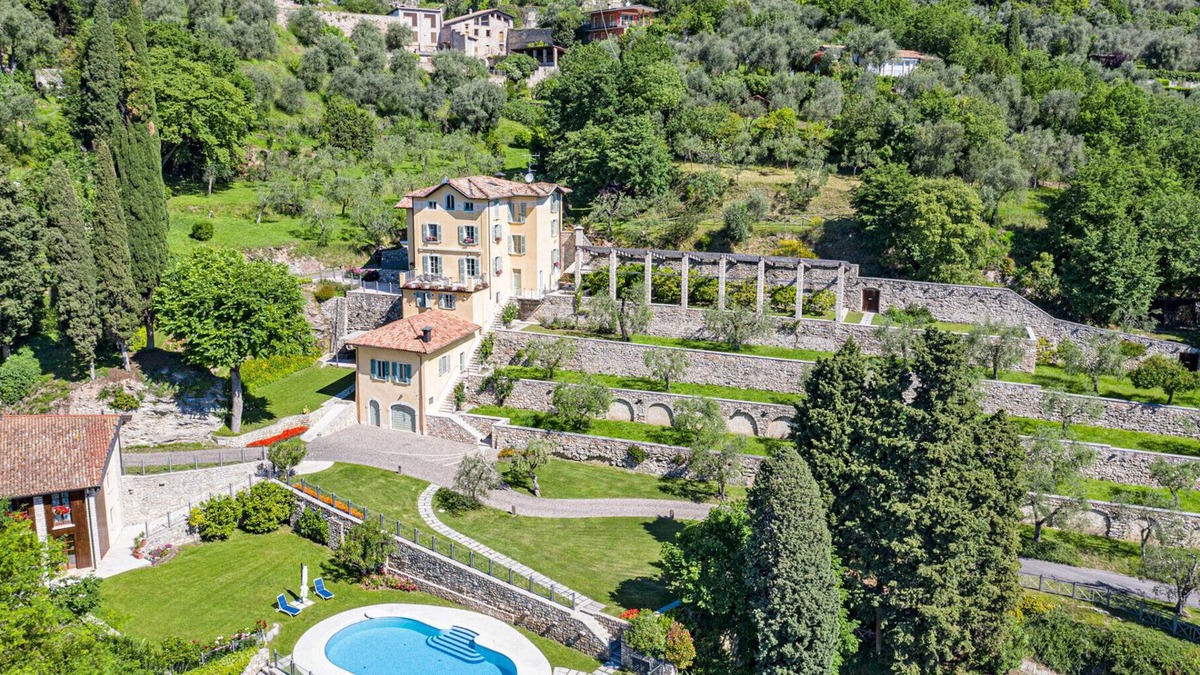 Gargnano Villa | LUXURY VILLA LAKE VIEW WITH POOL AND GARDEN
