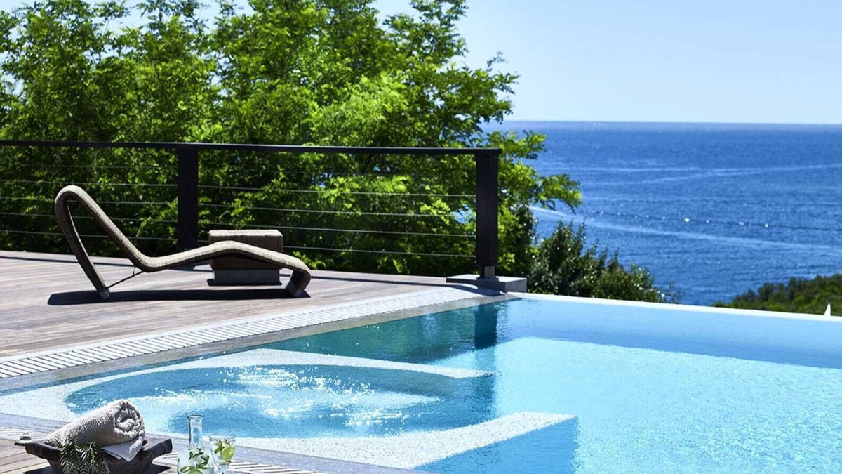 Sivota Villa | Luxury Villa Luna in Sivota w/infinity pool, hot tub, sauna & sea views for 10.