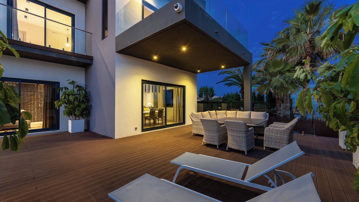 Sitio de Calahonda Villa | Luxury Villa Near Marbella: Heated Pool, Sauna, 5min Walk to Beach