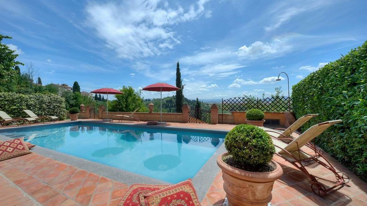 Fabbrica House | Luxury villa near Volterra,Pool,Wi-Fi,Airco,village walk distance,stunning view