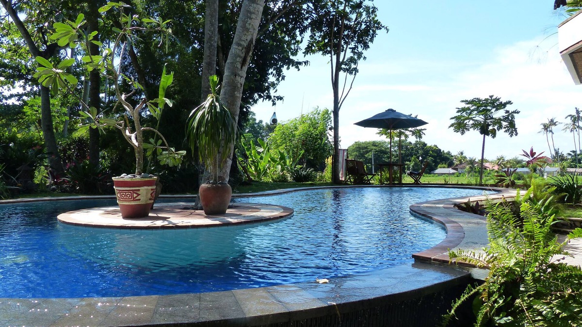 Jasri Villa | LUXURY VILLA RETREAT SURYA/CHANDRA SLEEPS 9 PAX, A/C 2 SWIMMING POOLS, CATERED