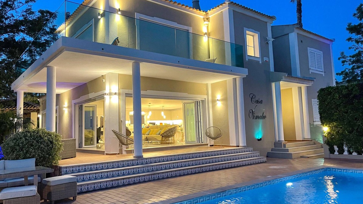 Sao Clemente Villa | Luxury Villa Set In Its Own Grounds, 4 Bedroom 4 Bathroom With Heated Pool,