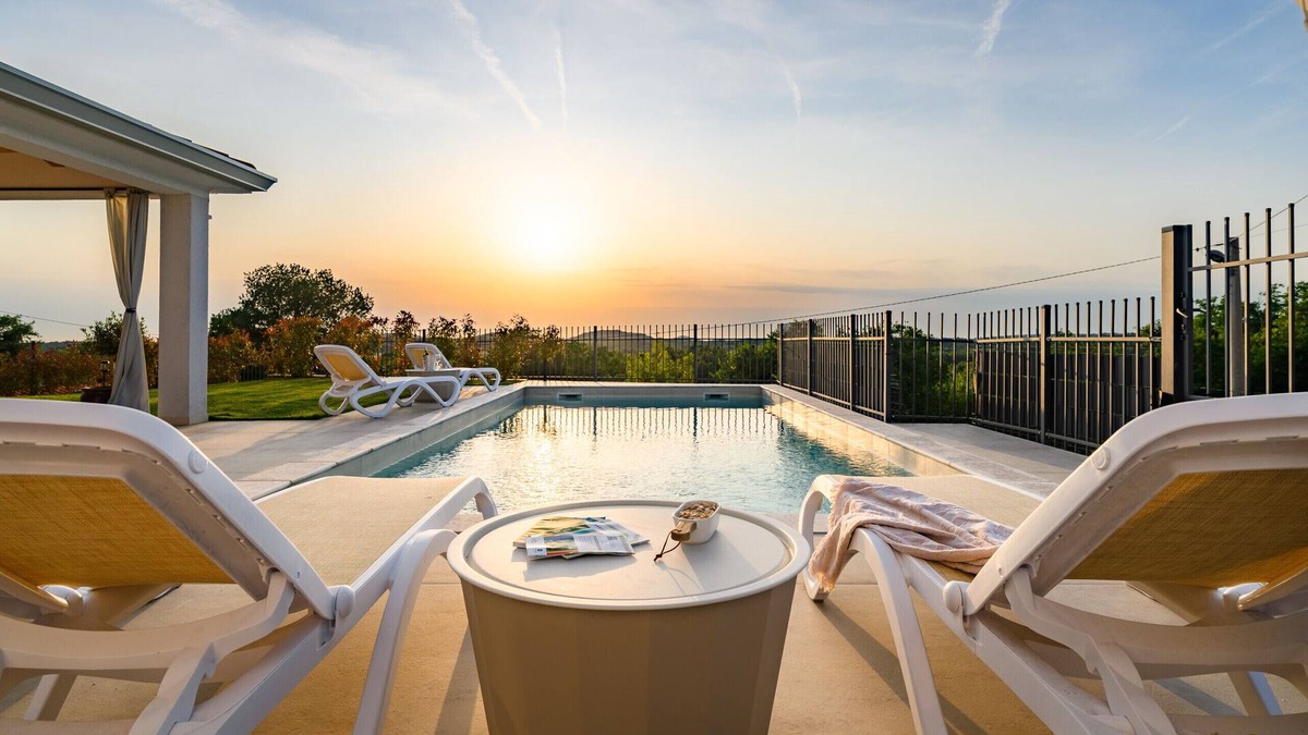 Dracevac Villa | Luxury Villa Sofia with Pool and Garage In Poreč, Istria