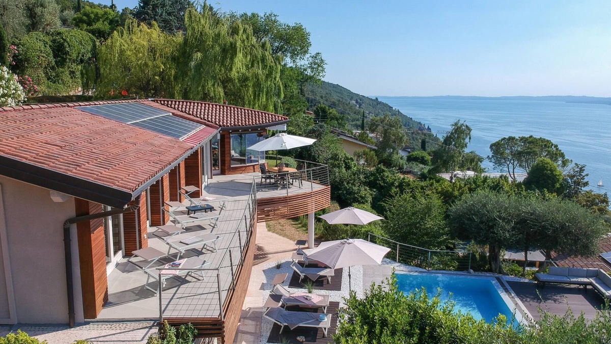Torri del Benaco Villa | Luxury Villa Vela