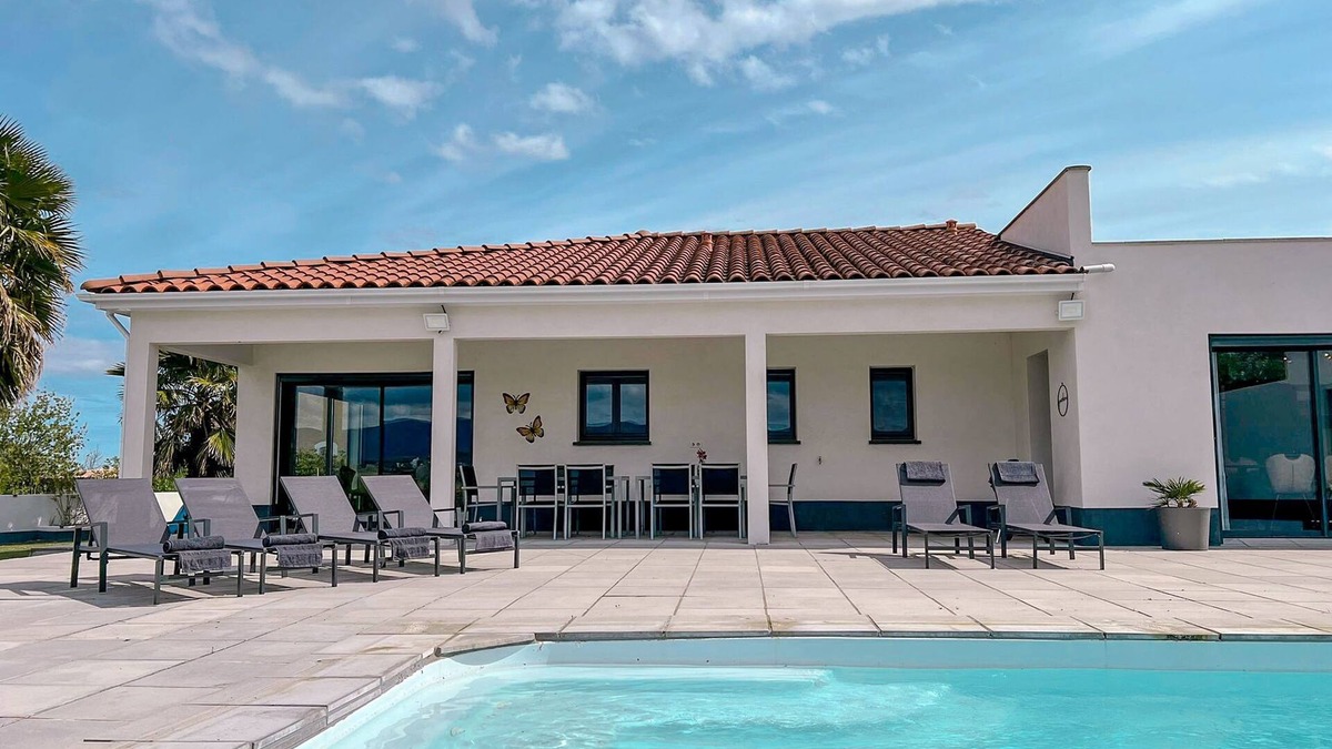 Rieux-Minervois Villa | Luxury villa with pool and panoramic views