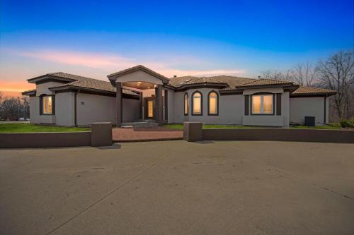 Laotto Villa | Luxury Villa with Spa, Fireplaces & Scenic Views villa