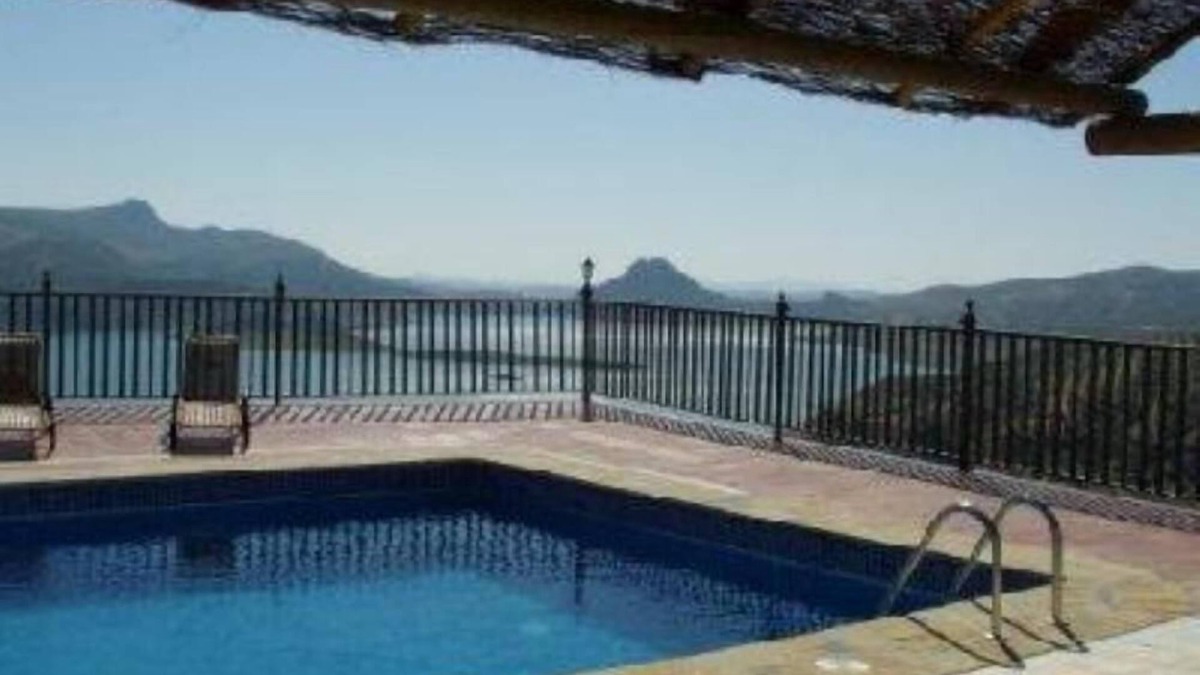 Iznajar House | Luxury villa with lakeviews