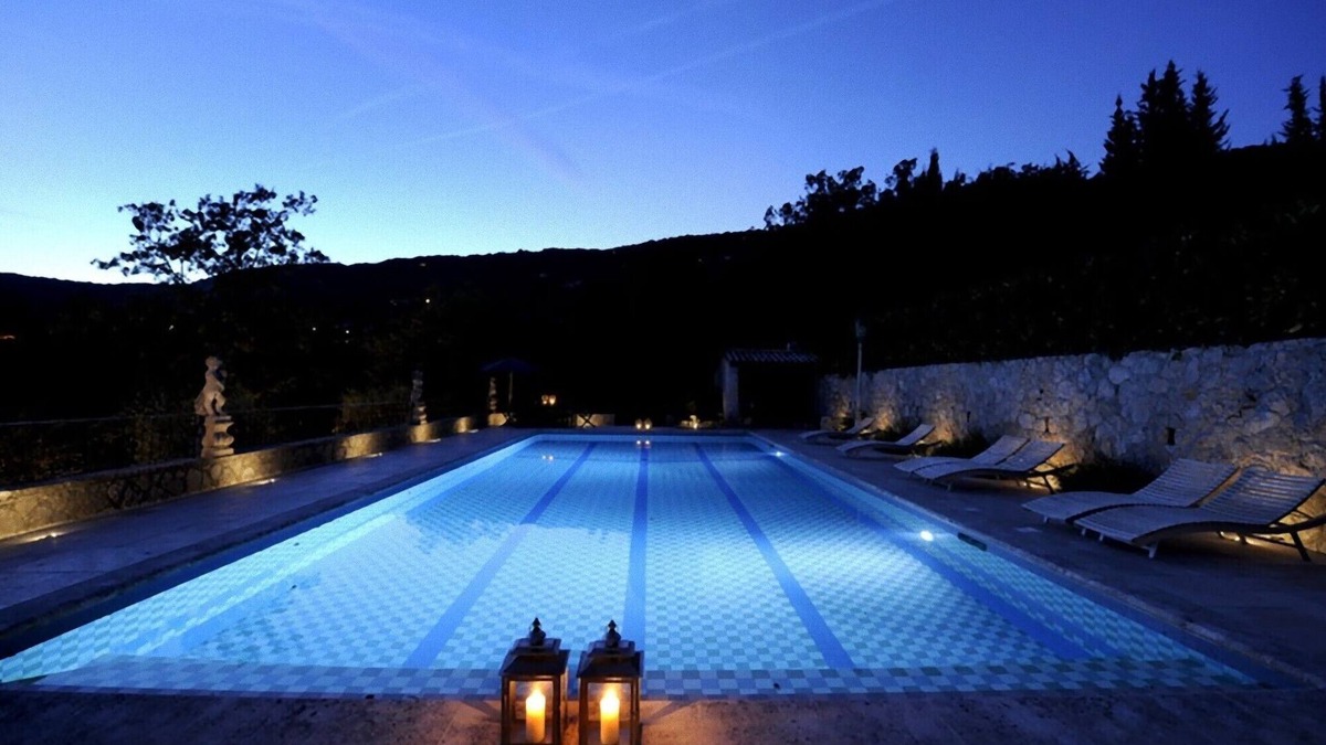 Cabris Villa | Luxury villa with large pool in a fabulous location with great views