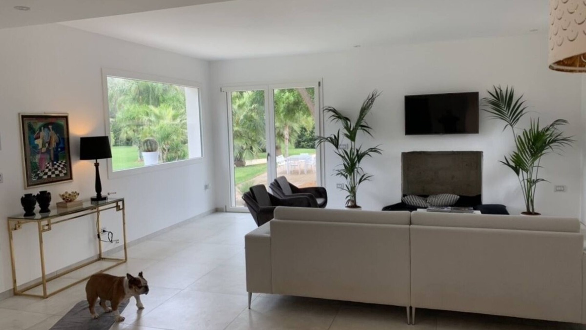 Mesagne Villa | Luxury villa with pool Mesagne br