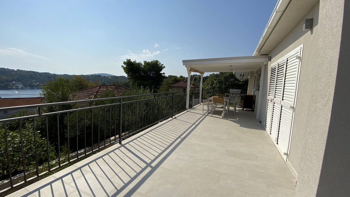 Rogac Villa | Luxury Villa with Private Pool S/Sea, Split and Mountains Views