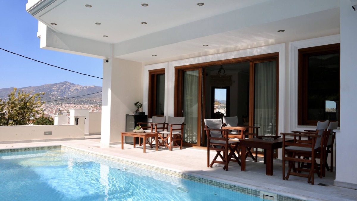 Paiania Villa | Luxury Villa with swimming pool , jacuzzi spa & great view, can guest 8 person