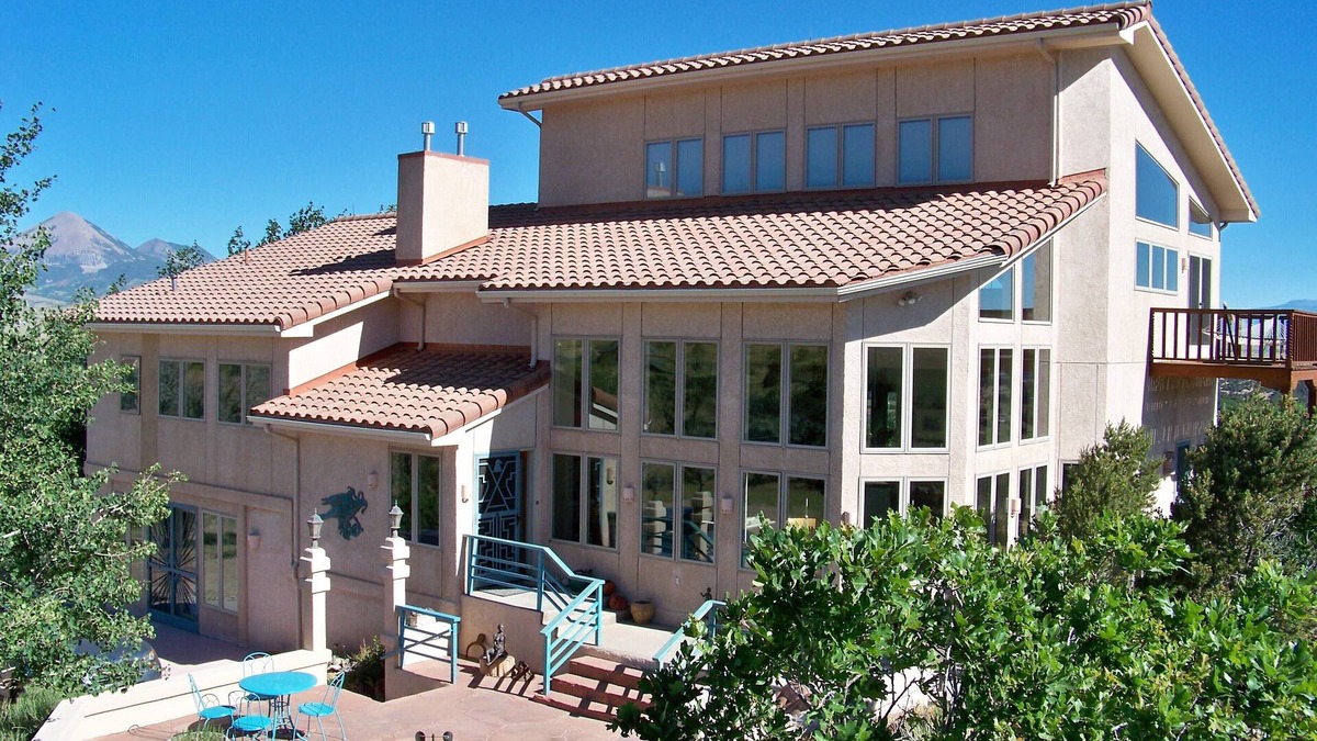 La Veta Villa | Luxury Villa with unobstructed Rocky Mountain & nature views in every direction
