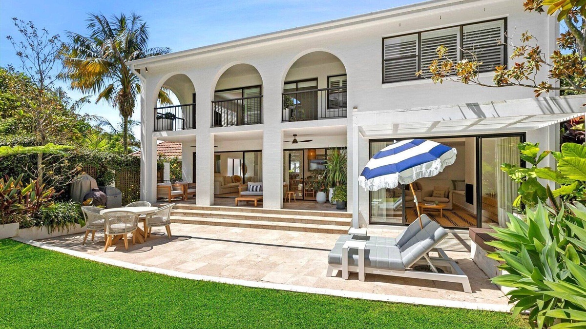 Mosman House | Luxury Villas Balmoral Luxe Escape (Walk to Beach)
