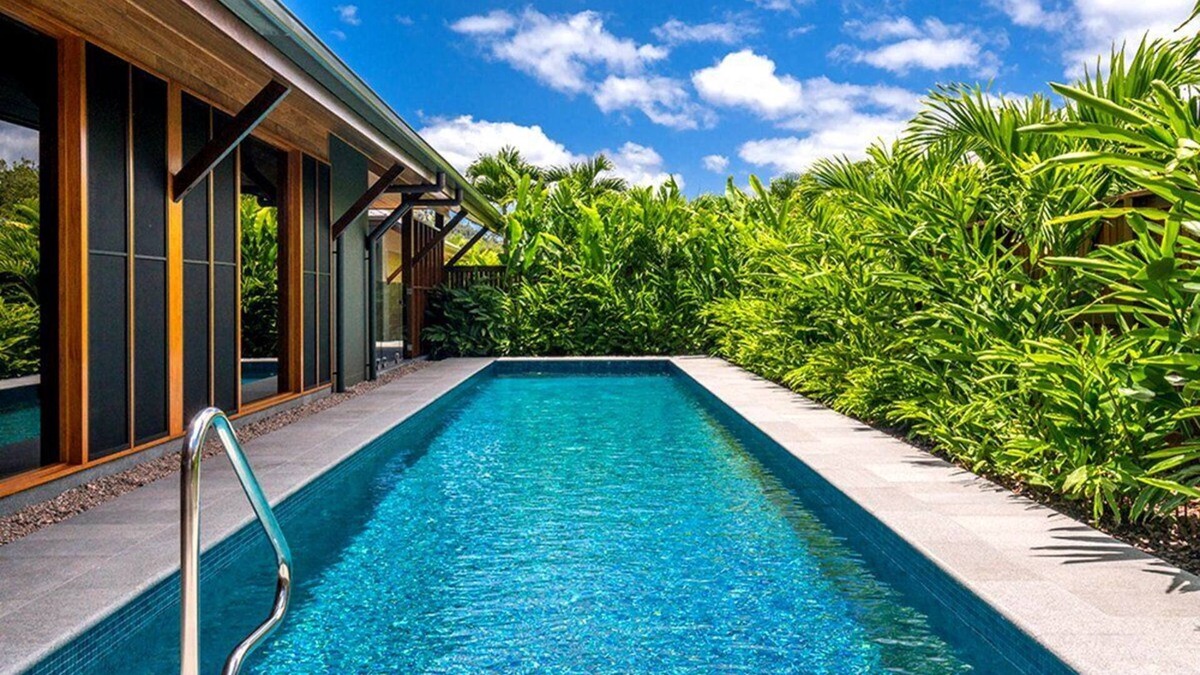 Flametree House | Luxury Villas Sapphire (Heated Pool)